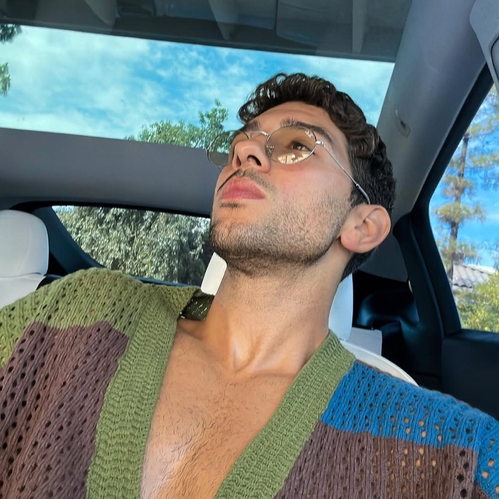 Colorblock Knit Cardigan - Picture 7 of 7